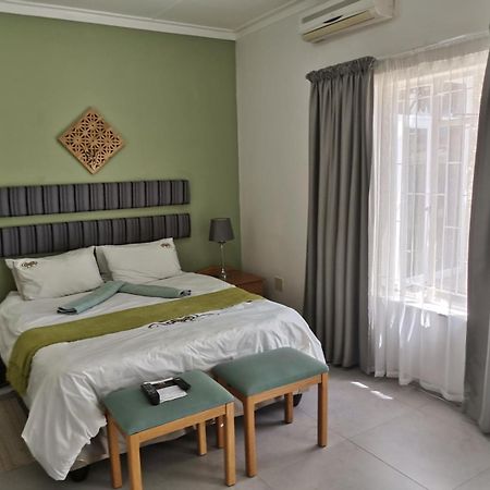 Guesthouse Terra Africa Windhoek Bagian luar foto